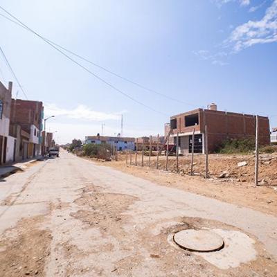 VENTA DE TERRENO EN URBANIZACIÓN FRENTE A LA UCV - CARRETERA PIMENTEL